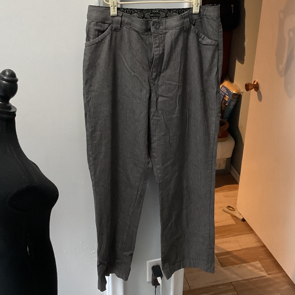 P422. Lee Gray Women's Trousers |16